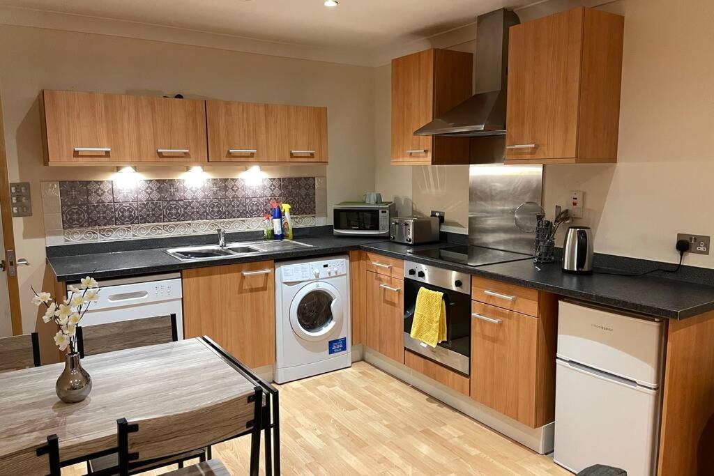 City Central Apartment *